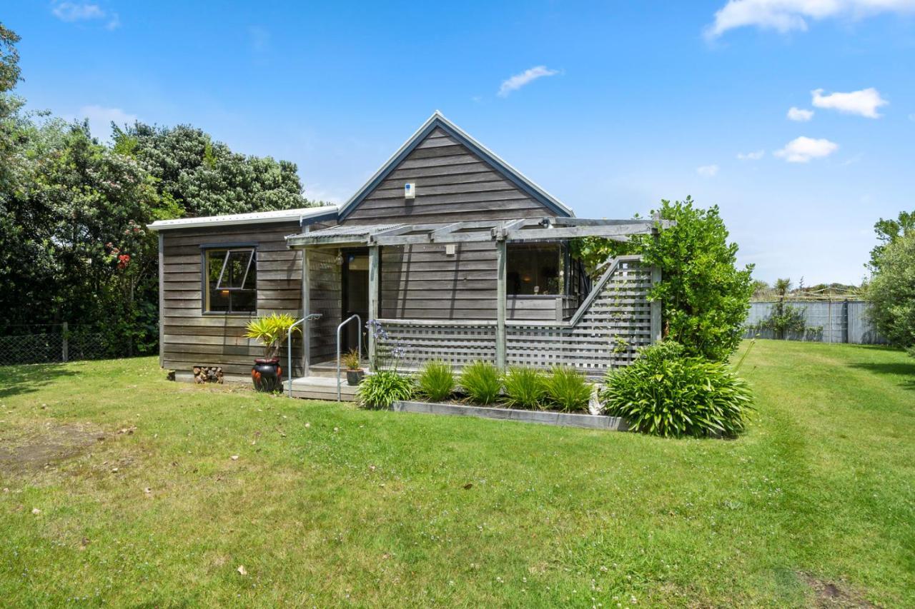 Waimea Cottage - Waikanae Holiday Home Екстер'єр фото